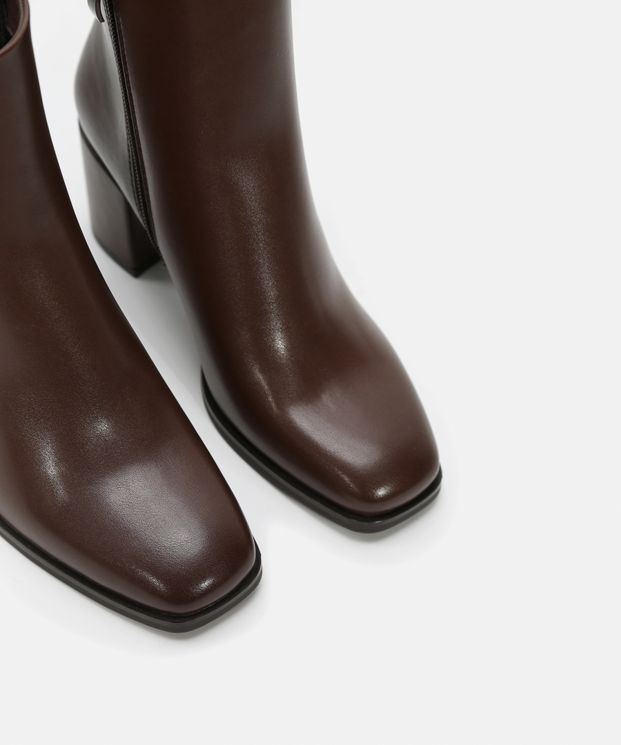 Botines punta cuadrada image number null